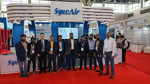 不朽情缘电子游戏官网门业合影